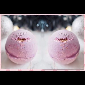 LUSH Jingle Spells Bath Bomb Limited Edition